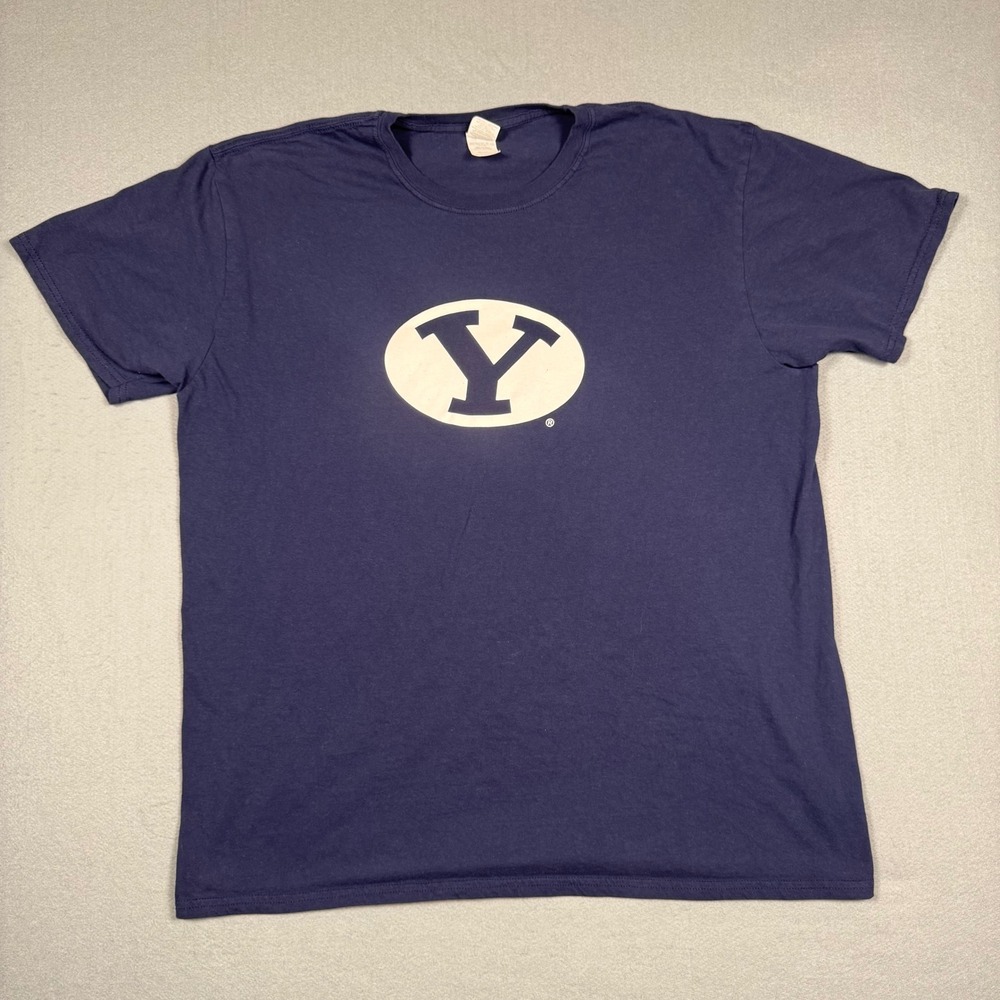 BYU Cougars Gildan Softstyle T-Shirt Mens 2XL Navy Blue Graphic Logo Tee Sports